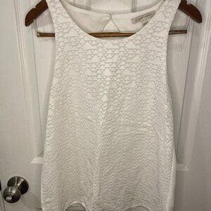 41 Hawthorn - Albright Embroidered Keyhole Back Blouse